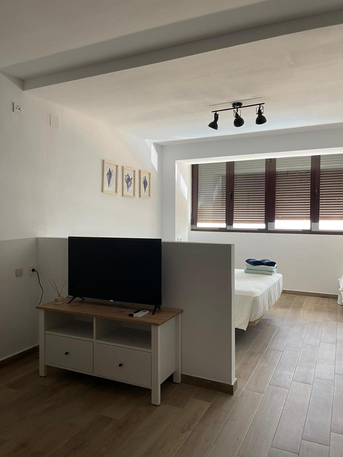 Apartamentos Matilda كونيل ذي لا فرونتيرا المظهر الخارجي الصورة