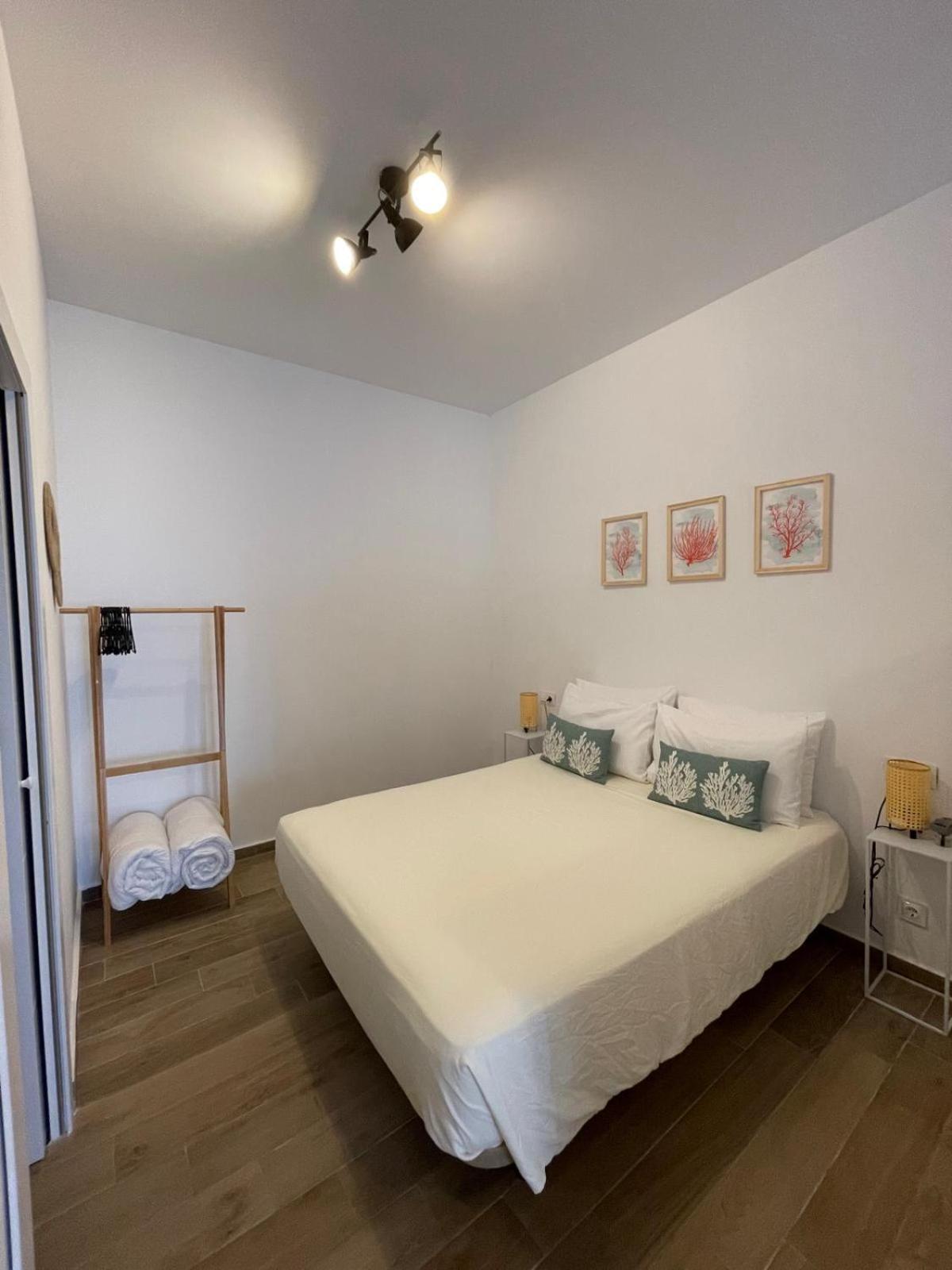 Apartamentos Matilda كونيل ذي لا فرونتيرا المظهر الخارجي الصورة